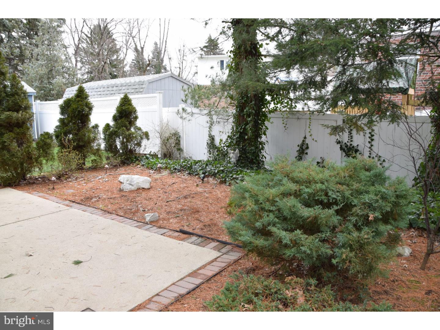 13415 Worthington Road Philadelphia, PA 19116 - Photo 14 of 21 Exterior Back
