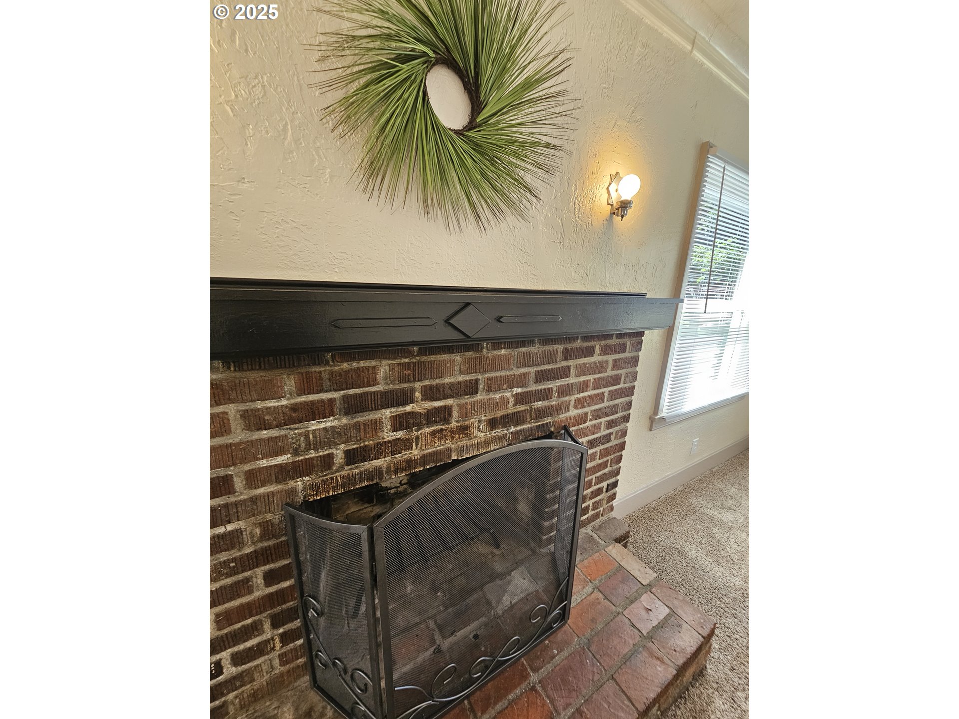 1760 West Broadway Eugene, OR 97402 - Photo 6 of 40 a close view of fireplace