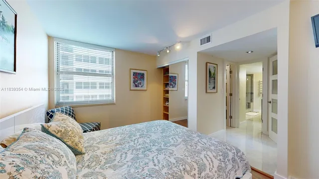 $3,850 | 1912 South Ocean Drive, Unit 12C, Hallandale Beach, FL 33009