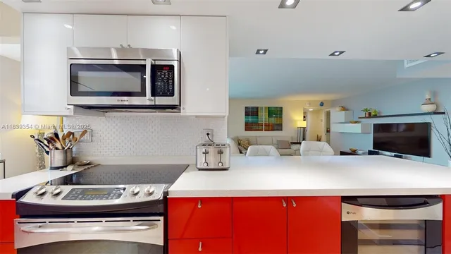 $3,850 | 1912 South Ocean Drive, Unit 12C, Hallandale Beach, FL 33009