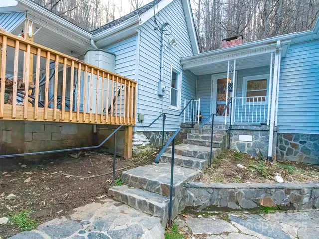 $475,000 | 12982 Us Highway, Burnsville, NC 28714