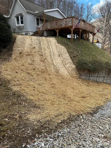 $475,000 | 12982 Us Highway, Burnsville, NC 28714