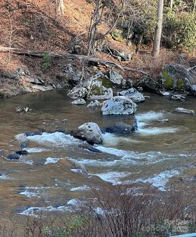 $475,000 | 12982 Us Highway, Burnsville, NC 28714