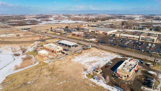 $499,900 | 2709-2715 Bridge Avenue, Albert Lea, MN 56007