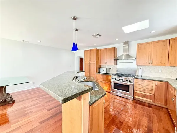 $6,500 | 5639 Natick Avenue, Van Nuys, CA 91411