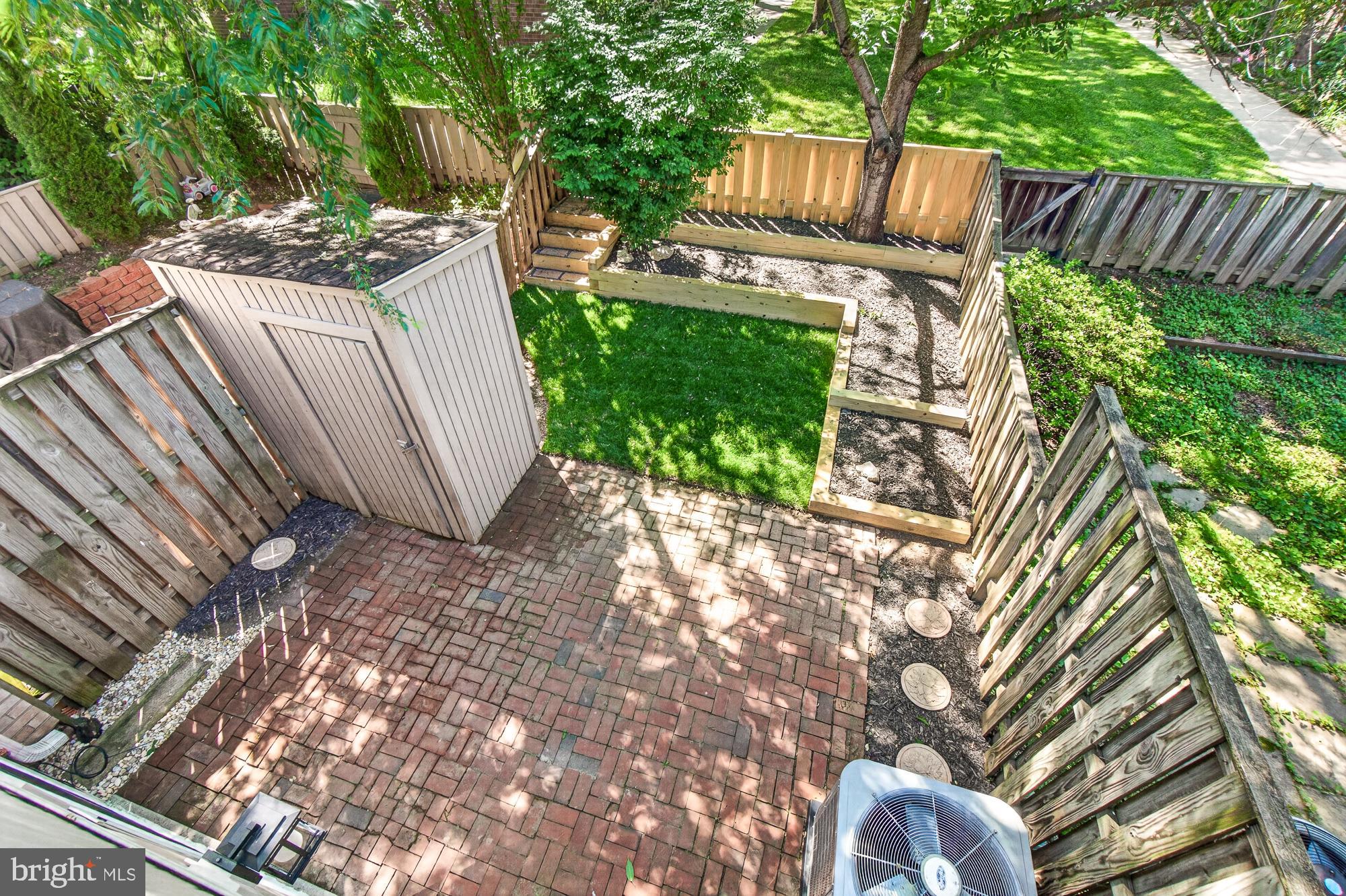 19346 Keymar Way Gaithersburg, MD 20886 - Photo 31 of 41 Check out this backyard!