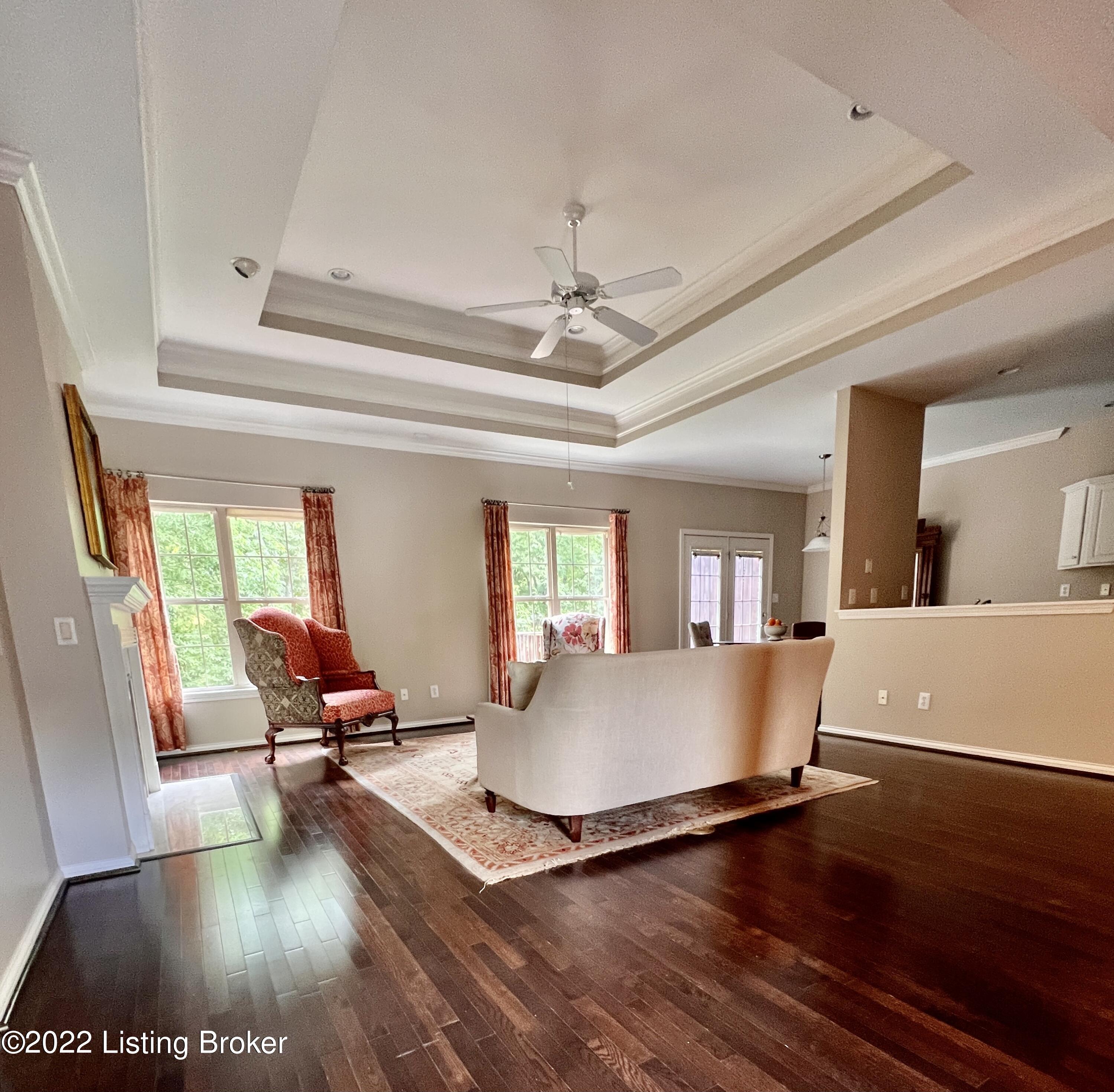 4118 Dolphin Road, Unit 43 Louisville, KY 40220 - Photo 6 of 44 New new paint!!!