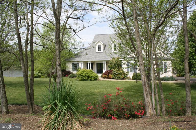 42 Winning Colors Road Stafford, VA 22556 - Photo 2 of 28 Exterior (Front)