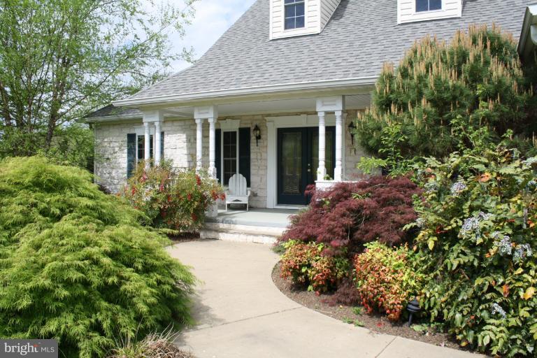 42 Winning Colors Road Stafford, VA 22556 - Photo 5 of 28 Exterior (Front)