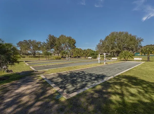a view of a tennis court