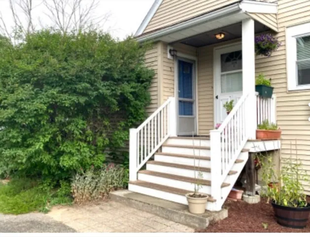 $3,500 | 337 Village Street, Unit 3, Millis, MA 02054