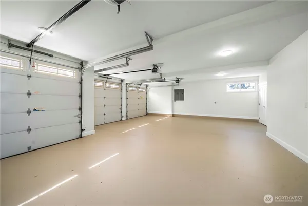 a view of a garage