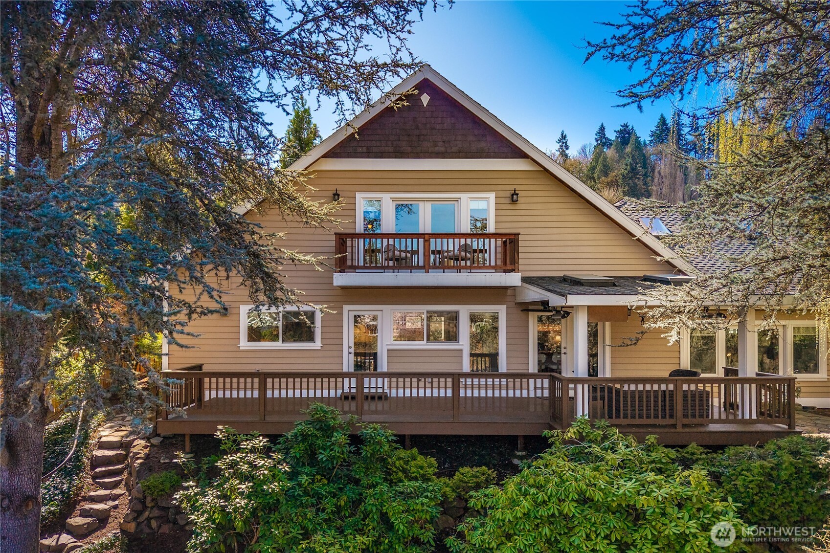 11028 East Riverside Drive Bothell, WA 98011 - Photo 35 of 40 a front view of a house with a yard