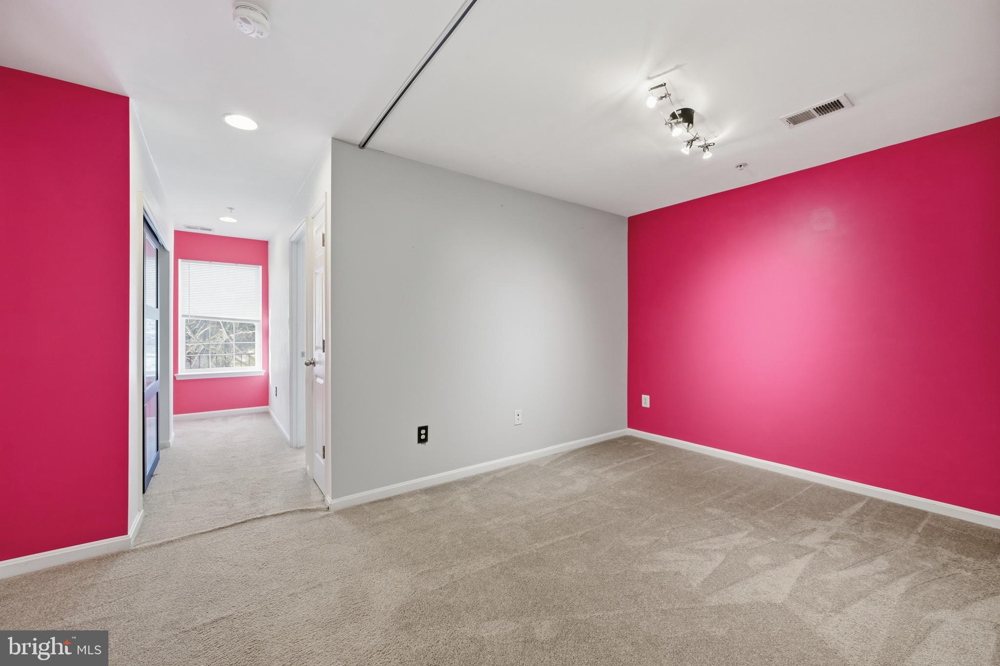 18733 Falling River Drive Gaithersburg, MD 20879 - Photo 21 of 34 a view of empty room