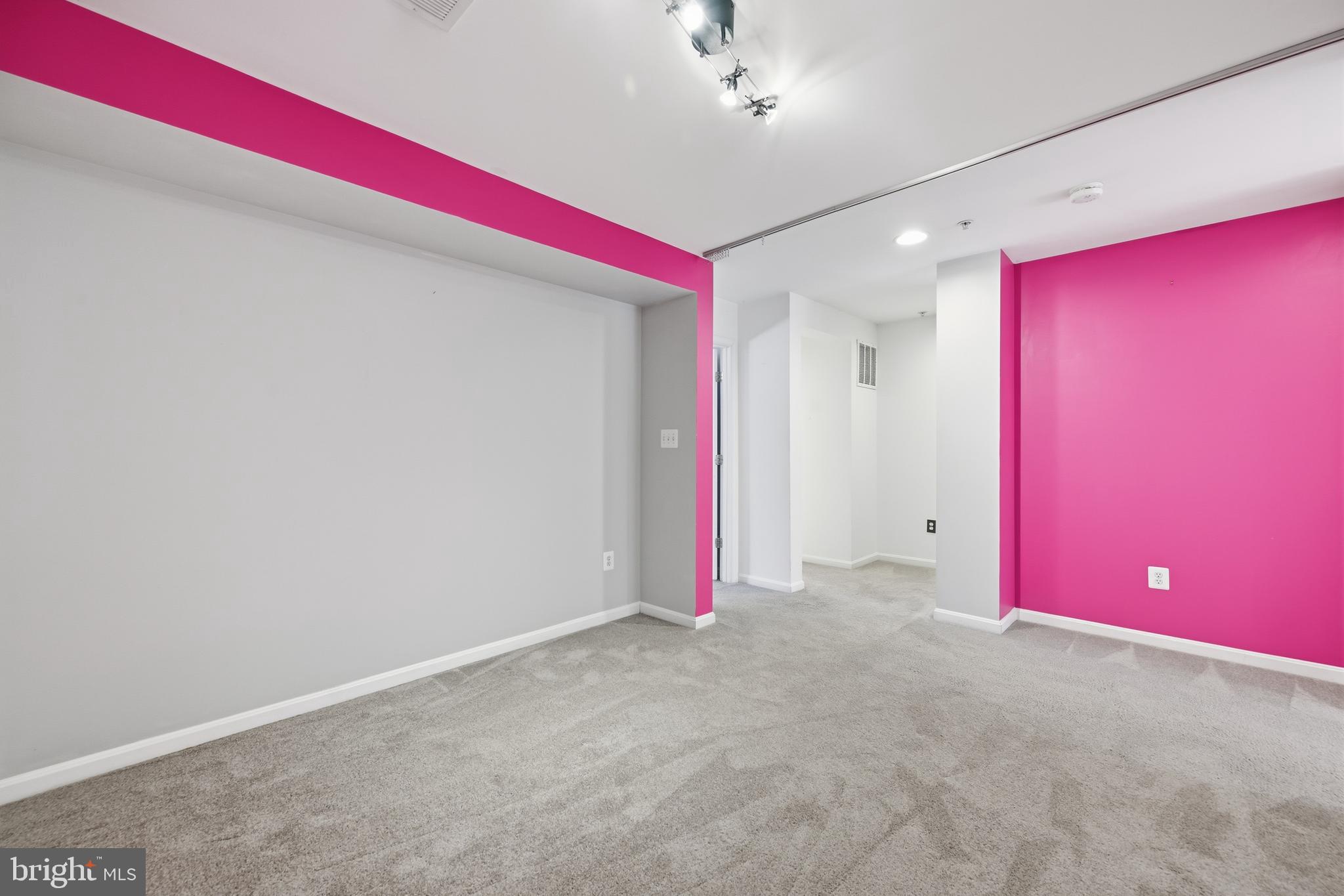 18733 Falling River Drive Gaithersburg, MD 20879 - Photo 22 of 34