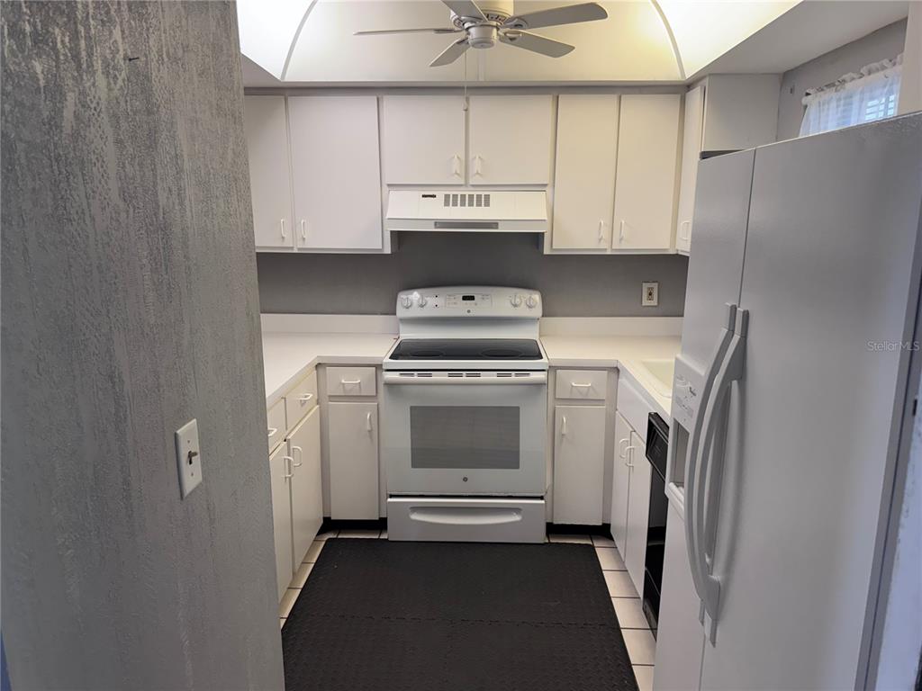 1201 McMullen Booth Road Clearwater, FL 33759 - Photo 4 of 41