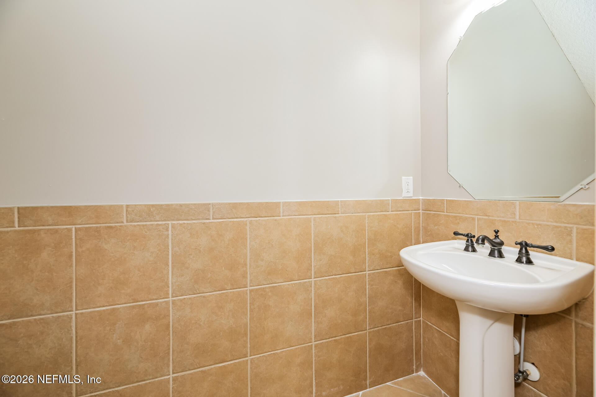 729 Porta Rosa Circle St. Augustine, FL 32092 - Photo 25 of 29 24-photo-Bathroom-49c4cd53-5419-44d5-ae8