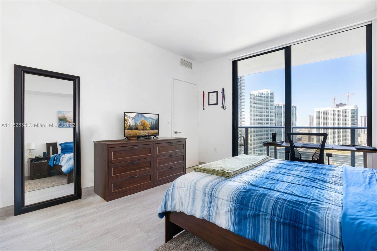 45 Southwest 9th Street, Unit 2508 Miami, FL 33130 - Photo 14 of 29