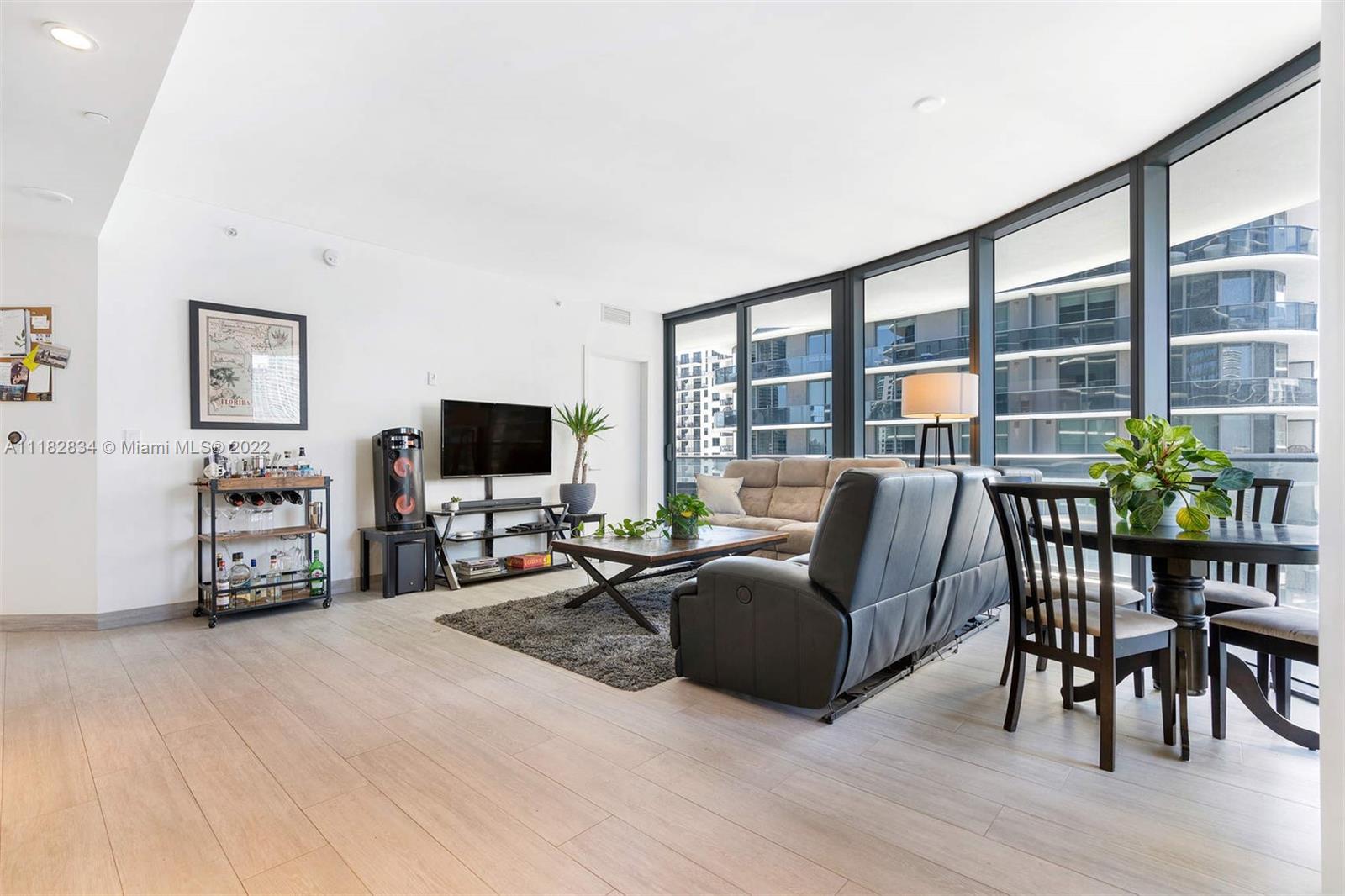 45 Southwest 9th Street, Unit 2508 Miami, FL 33130 - Photo 10 of 29