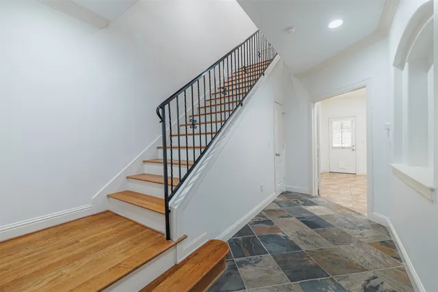 $3,600 | 702 Asbury Street, Houston, TX 77007