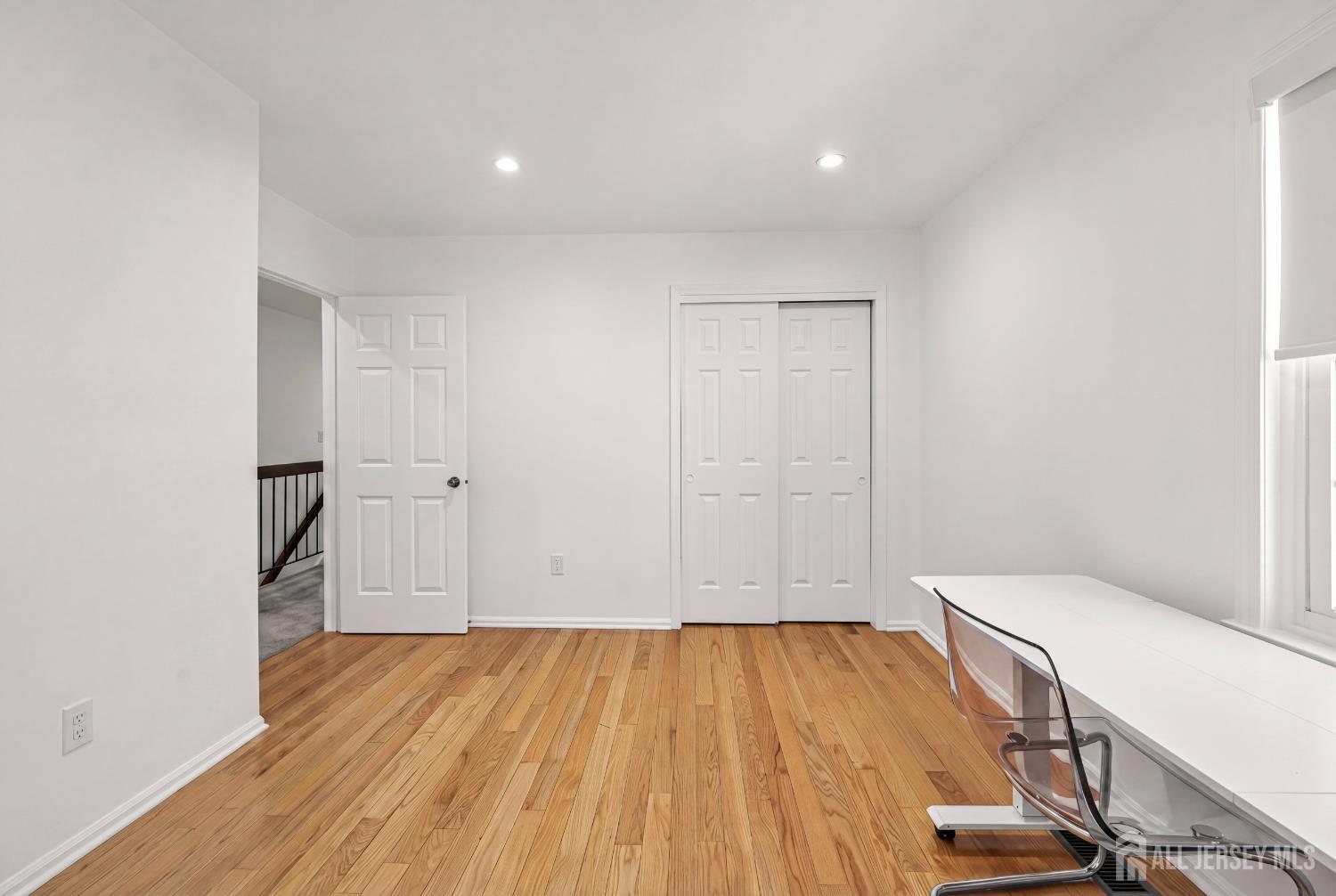 5 Hawthorn Drive Edison, NJ 08820 - Photo 16 of 29