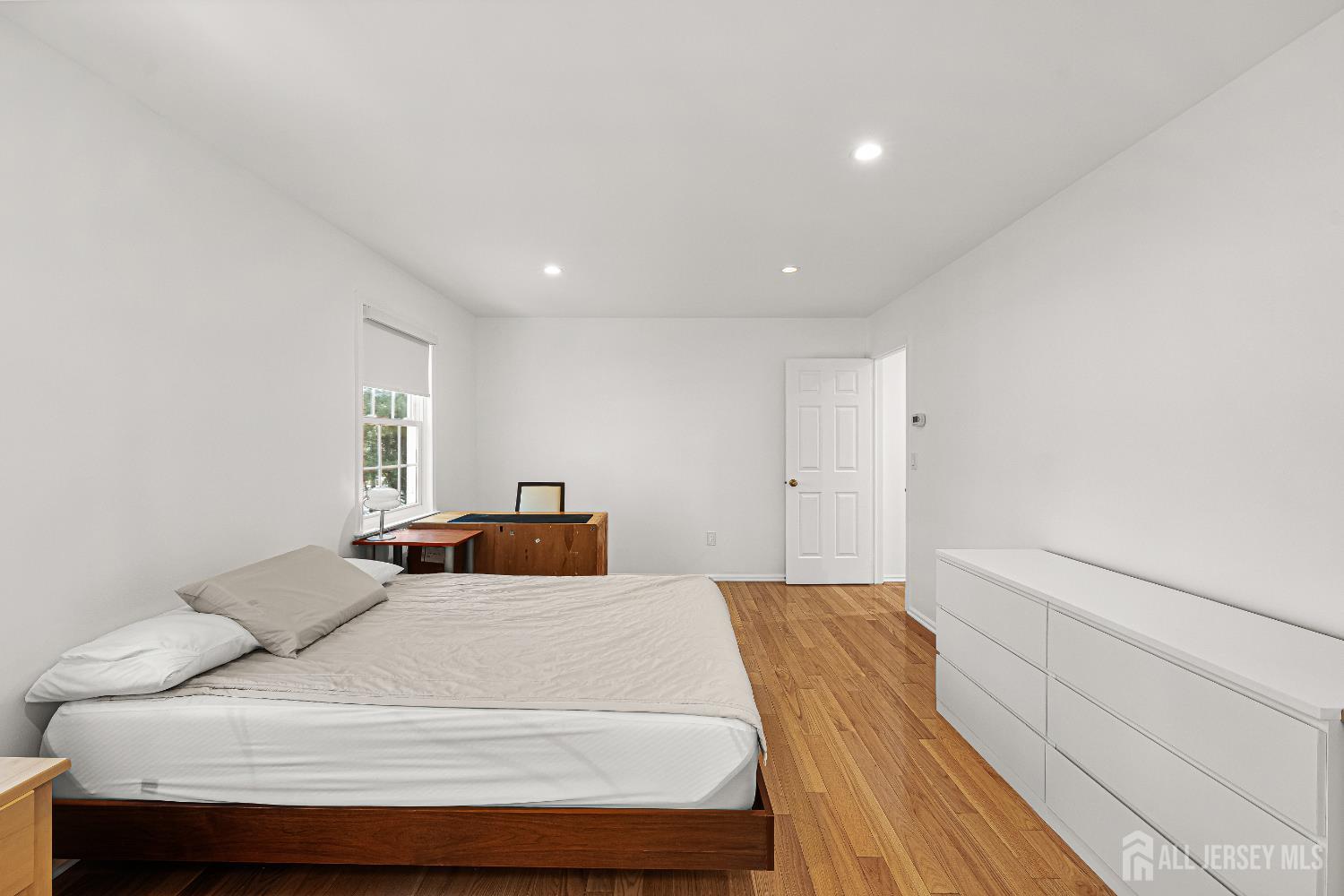 5 Hawthorn Drive Edison, NJ 08820 - Photo 19 of 29