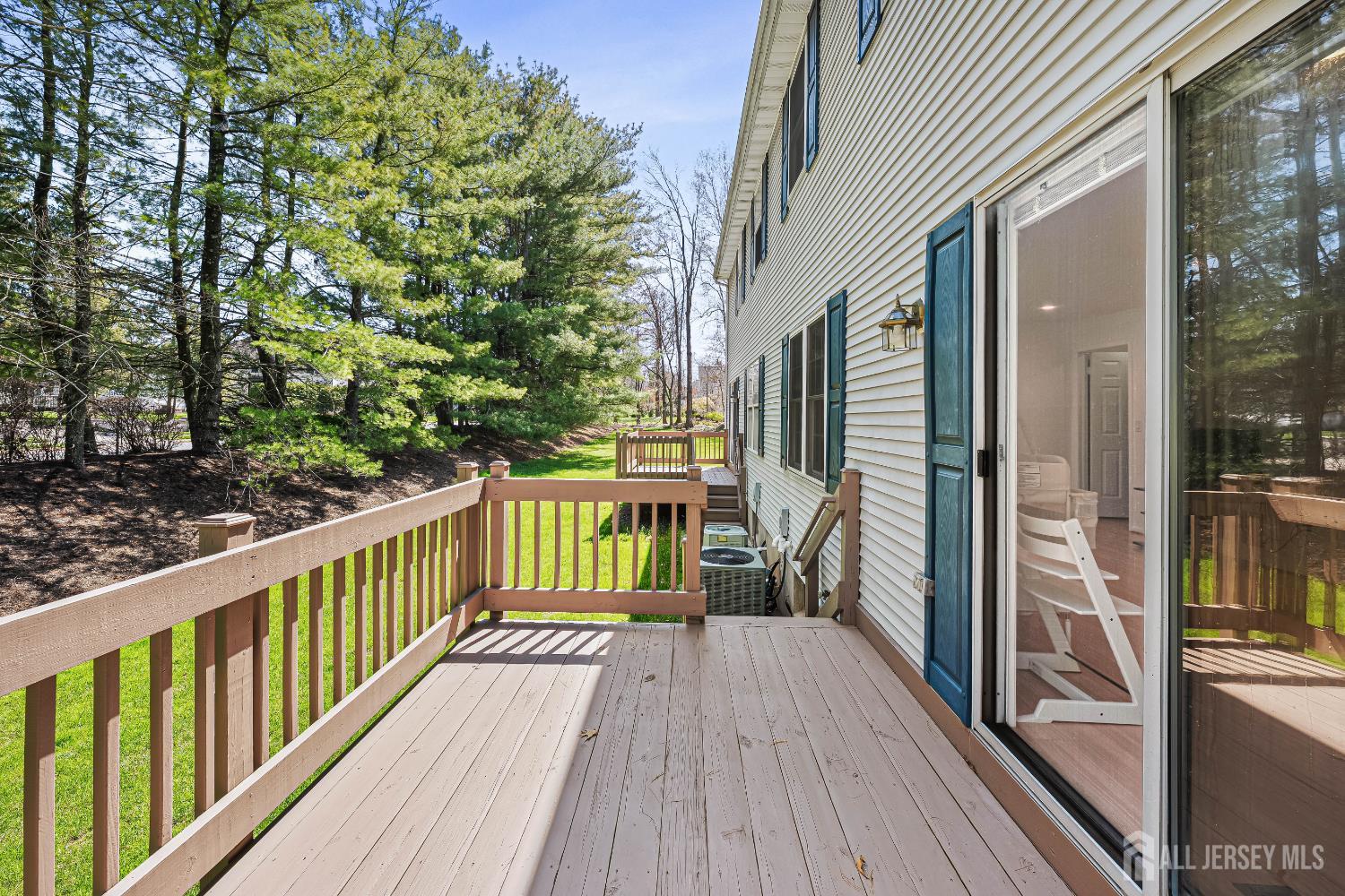 5 Hawthorn Drive Edison, NJ 08820 - Photo 7 of 29