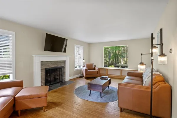 $3,800 | 485 Oakridge Drive, Irondequoit, NY 14617