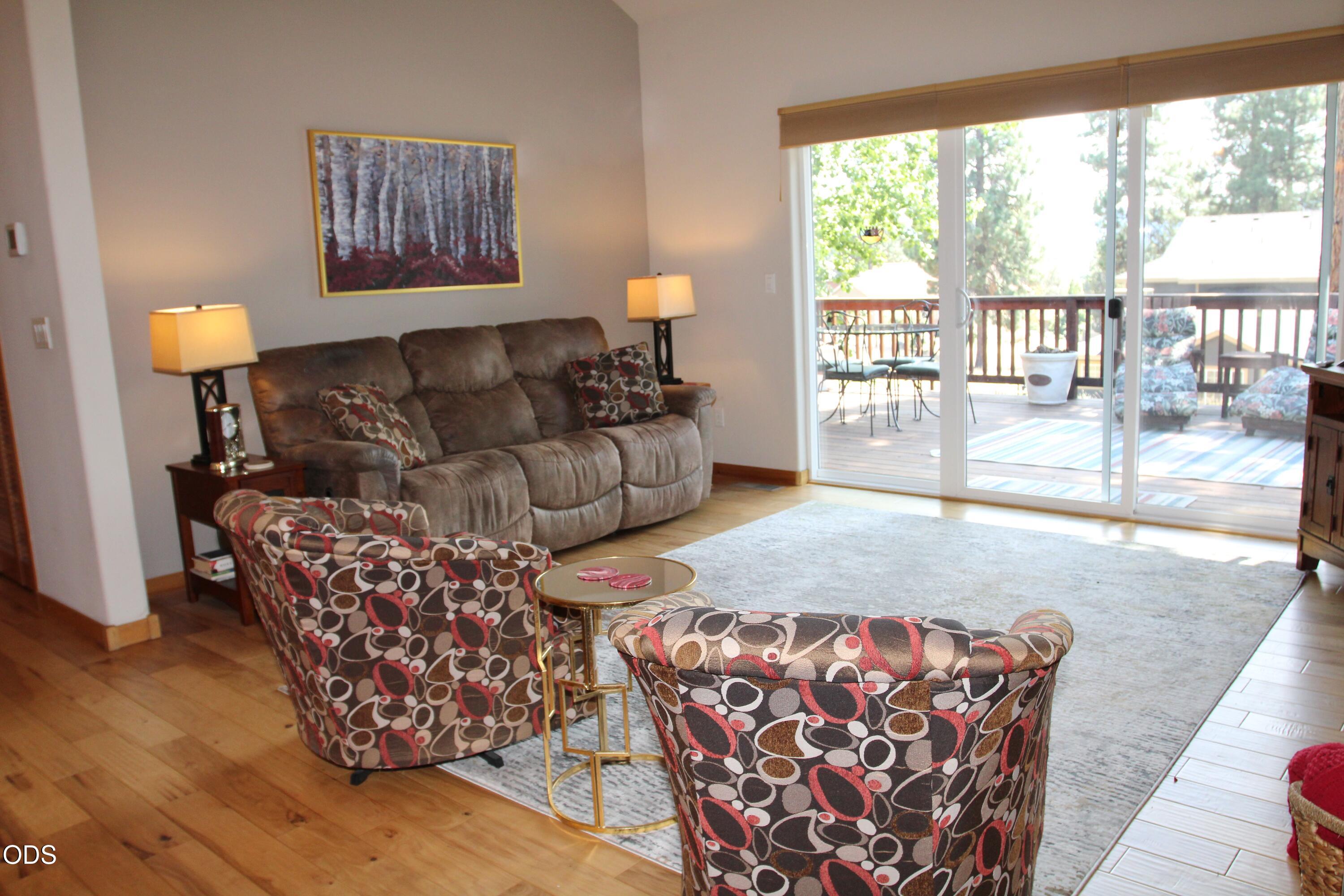 5010 Sora Loop Klamath Falls, OR 97601 - Photo 13 of 80