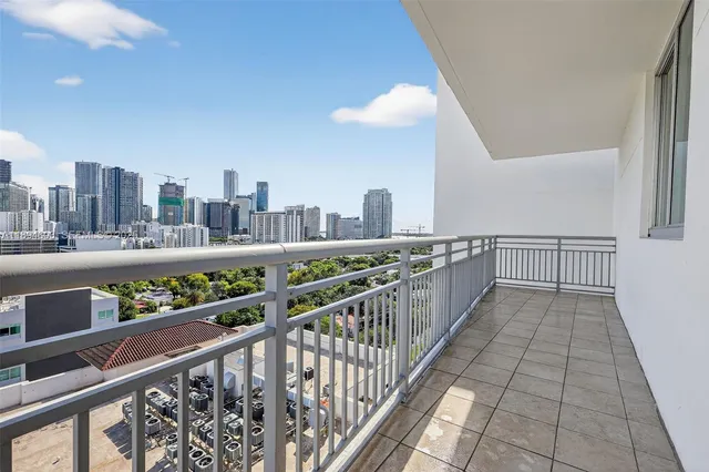 $4,750 | 2021 Southwest 3rd Avenue, Unit PH3, Miami, FL 33129