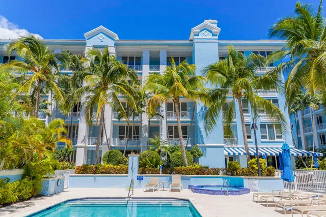 $13,000 | 701 Southeast 21st Avenue, Unit 204, Deerfield Beach, FL 33441