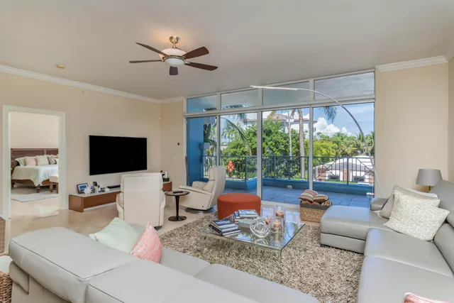 $13,000 | 701 Southeast 21st Avenue, Unit 204, Deerfield Beach, FL 33441