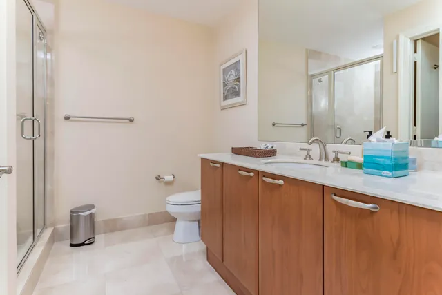 $13,000 | 701 Southeast 21st Avenue, Unit 204, Deerfield Beach, FL 33441