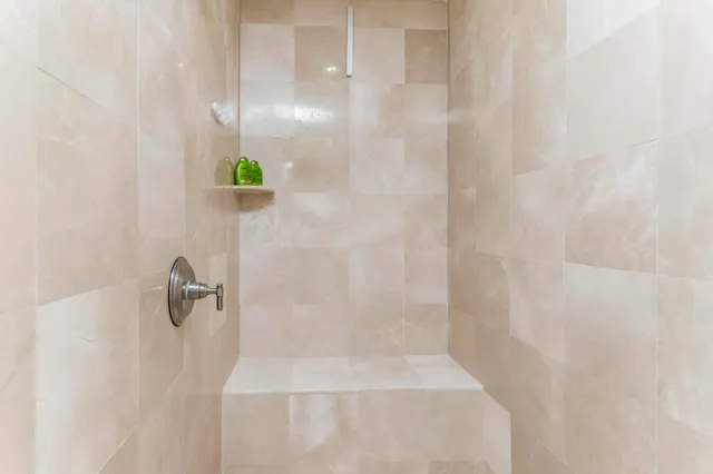 $13,000 | 701 Southeast 21st Avenue, Unit 204, Deerfield Beach, FL 33441