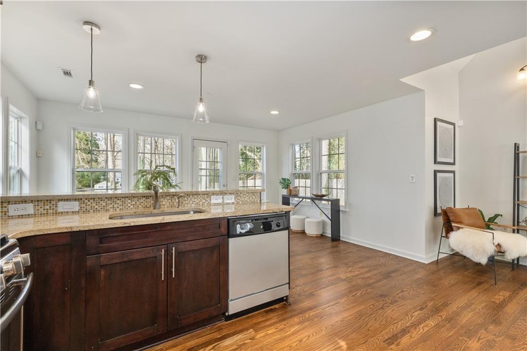 1498 Deerwood Drive Decatur, GA 30030 - Photo 13 of 34