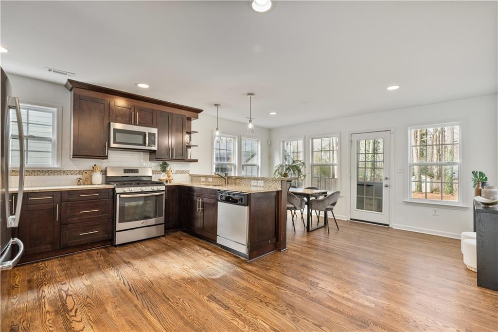 1498 Deerwood Drive Decatur, GA 30030 - Photo 10 of 34