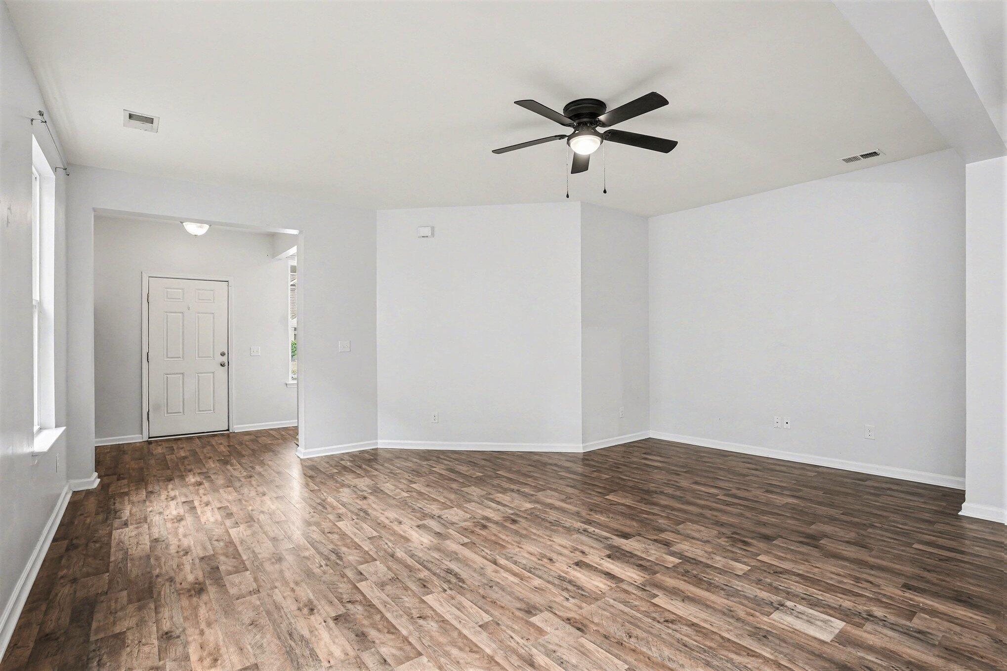 265 Oglethorpe Circle Moncks Corner, SC 29461 - Photo 4 of 38 file_2360