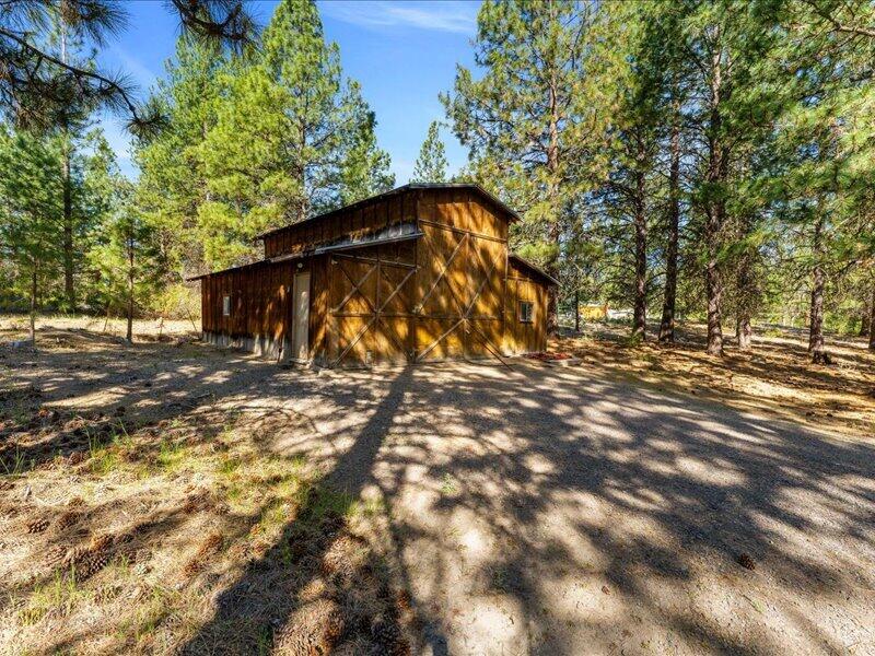 40060 Incline Drive Chiloquin, OR 97624 - Photo 16 of 26 a view of outdoor space with deck and tree
