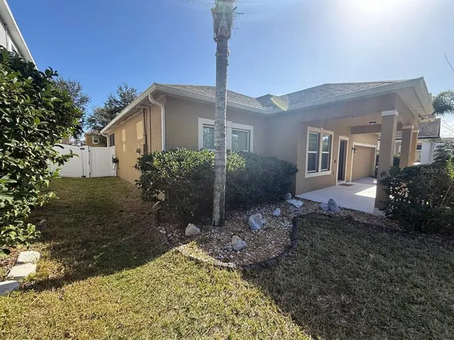 $2,365 | 620 Del Pilar Drive, Groveland, FL 34736