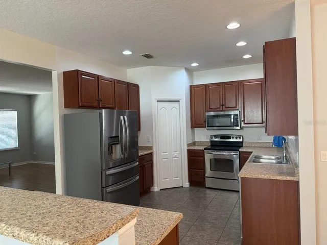 $2,365 | 620 Del Pilar Drive, Groveland, FL 34736