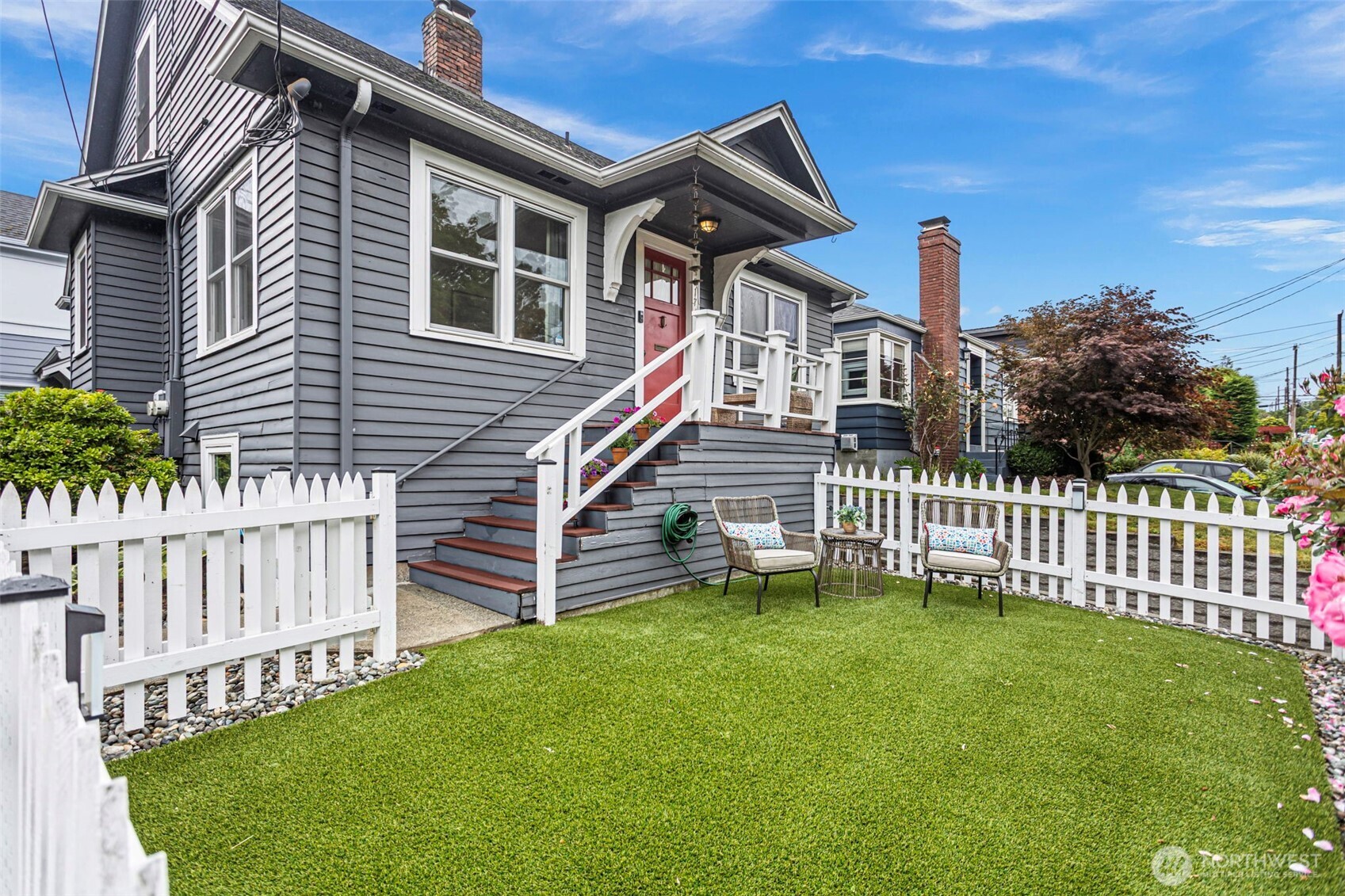 3917 Midvale Avenue North, Unit A Seattle, WA 98103 - Photo 4 of 37