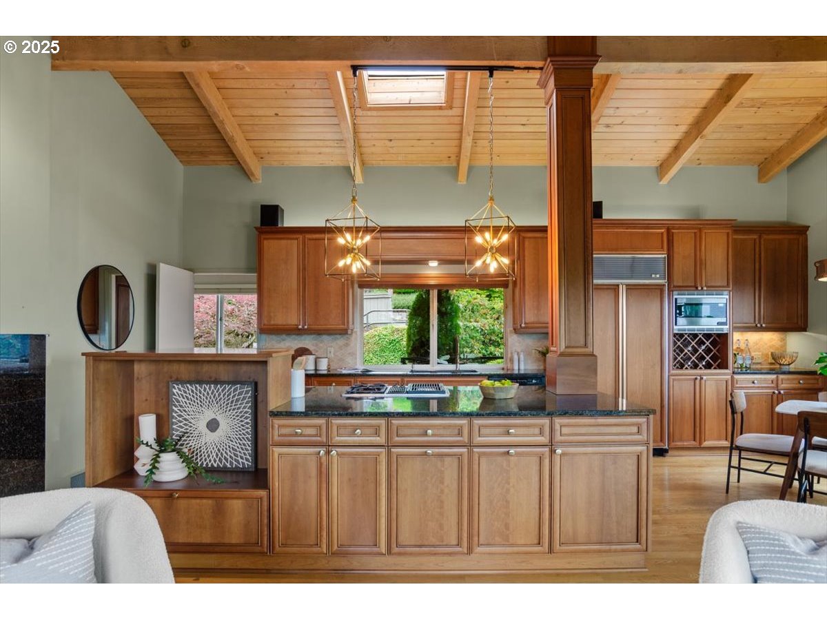 1024 Southwest Myrtle Drive Portland, OR 97201 - Photo 18 of 48 Kitchen/Family Room