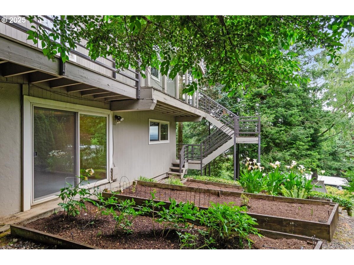 1024 Southwest Myrtle Drive Portland, OR 97201 - Photo 48 of 48 Garden