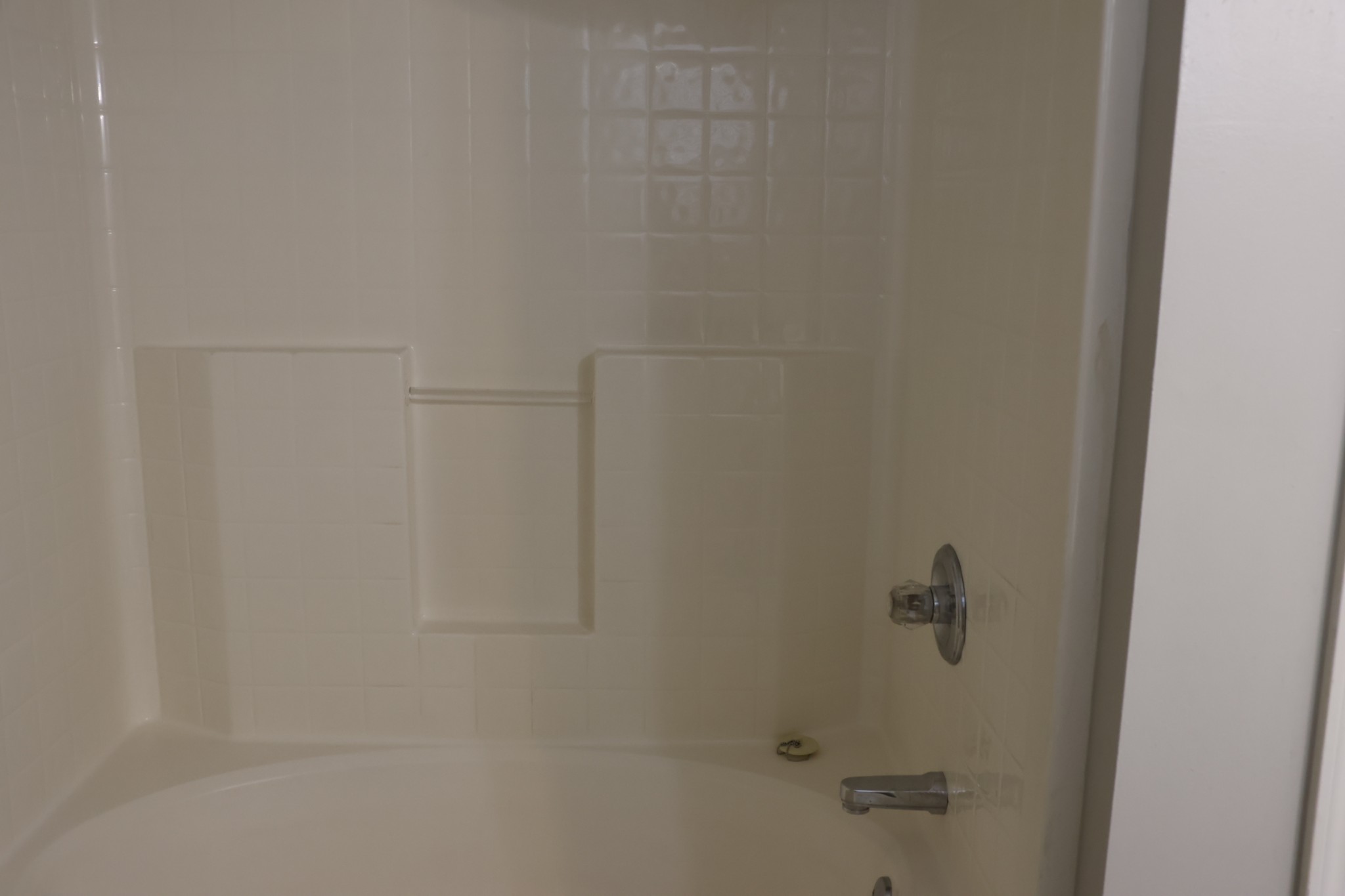 148 Stanley Drive Gallatin, TN 37066 - Photo 20 of 32 a close up of a shower