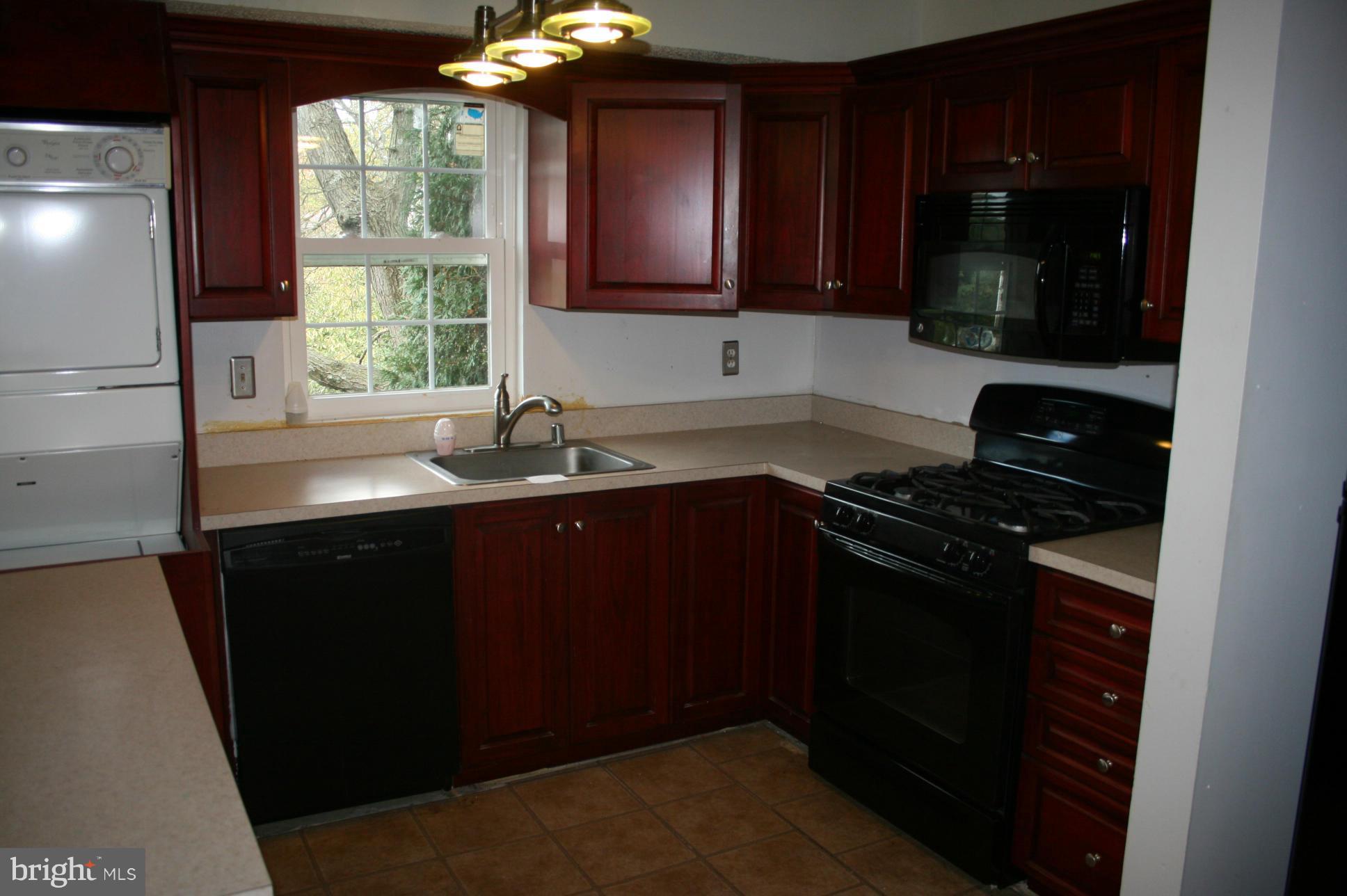 11910 Tarragon Road, Unit E Reisterstown, MD 21136 - Photo 8 of 13 Kitchen