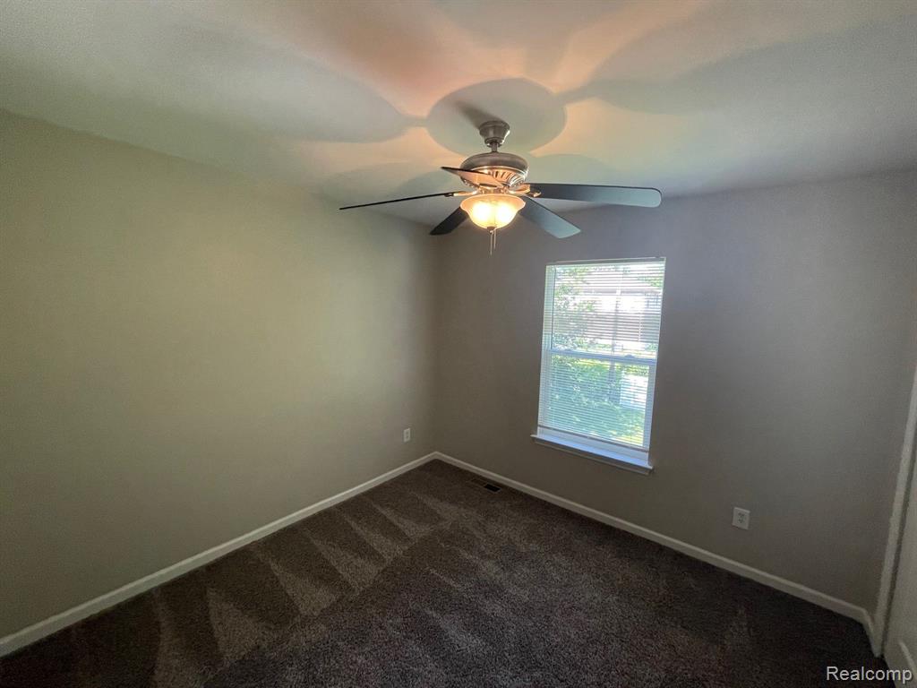 2720 Eastern Avenue Rochester Hills, MI 48307 - Photo 24 of 26