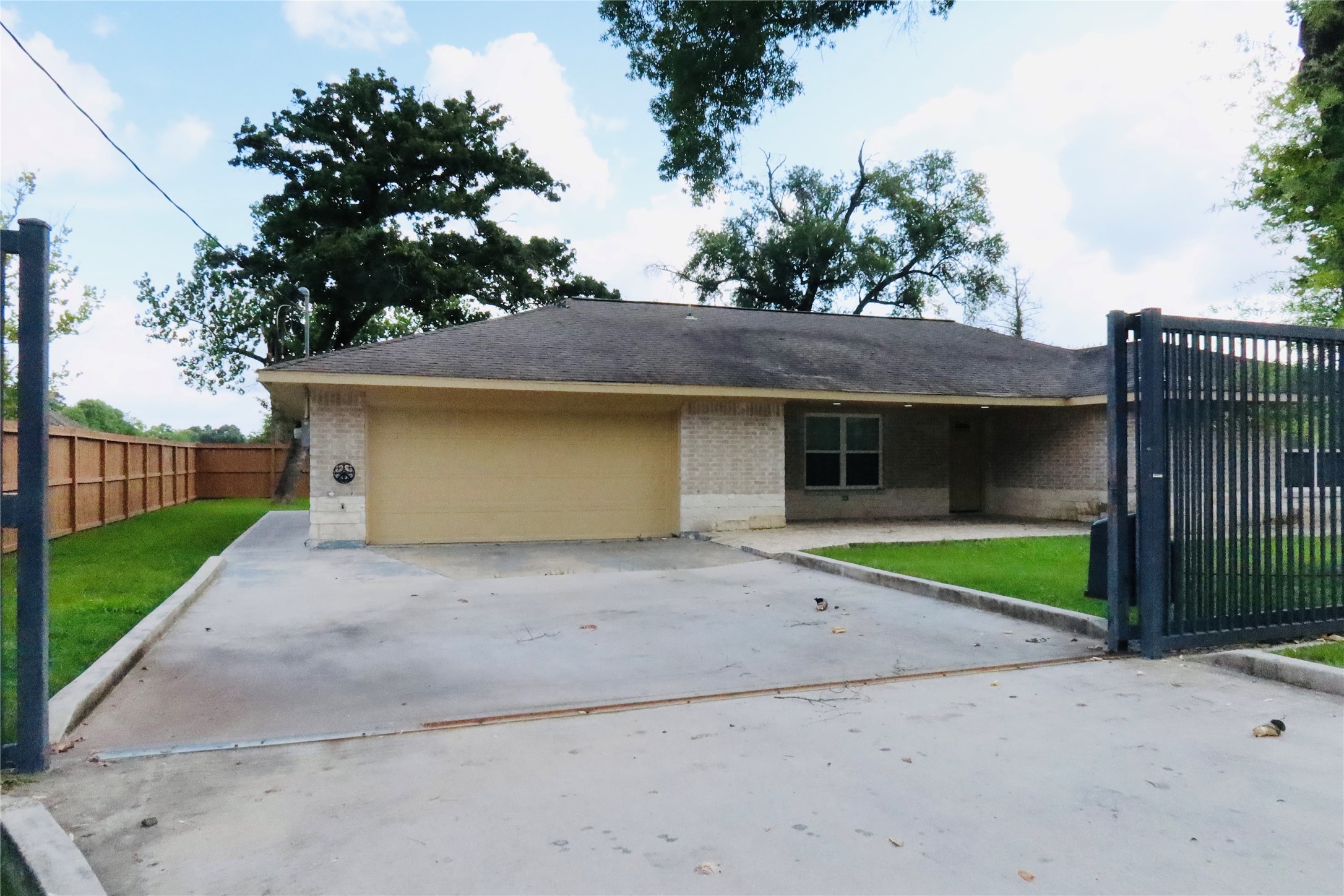 13121 Unison Road Houston, TX 77044 - Photo 4 of 27