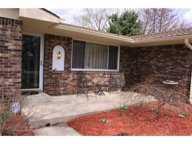 4288 West Fairview Road Greenwood, IN 46142 - Photo 2 of 17 Gallery Image 2