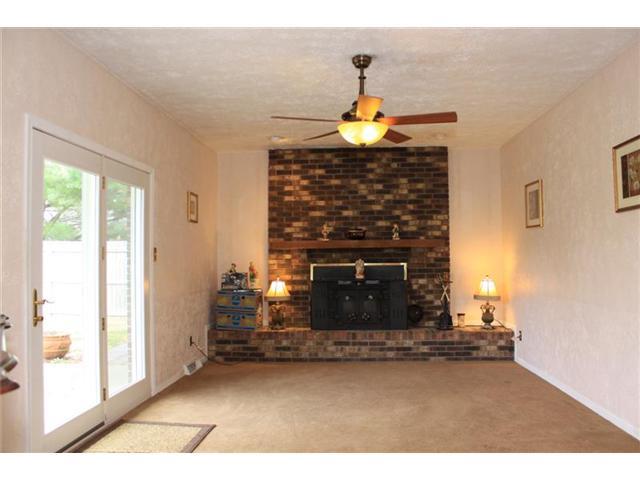 4288 West Fairview Road Greenwood, IN 46142 - Photo 3 of 17 Gallery Image 3
