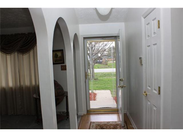 4288 West Fairview Road Greenwood, IN 46142 - Photo 8 of 17 Gallery Image 8